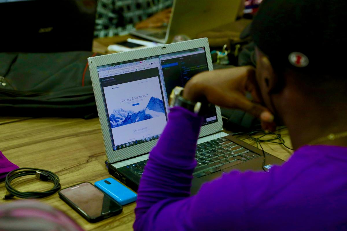 Learning by Doing: The Science Behind Experiential Tech Education