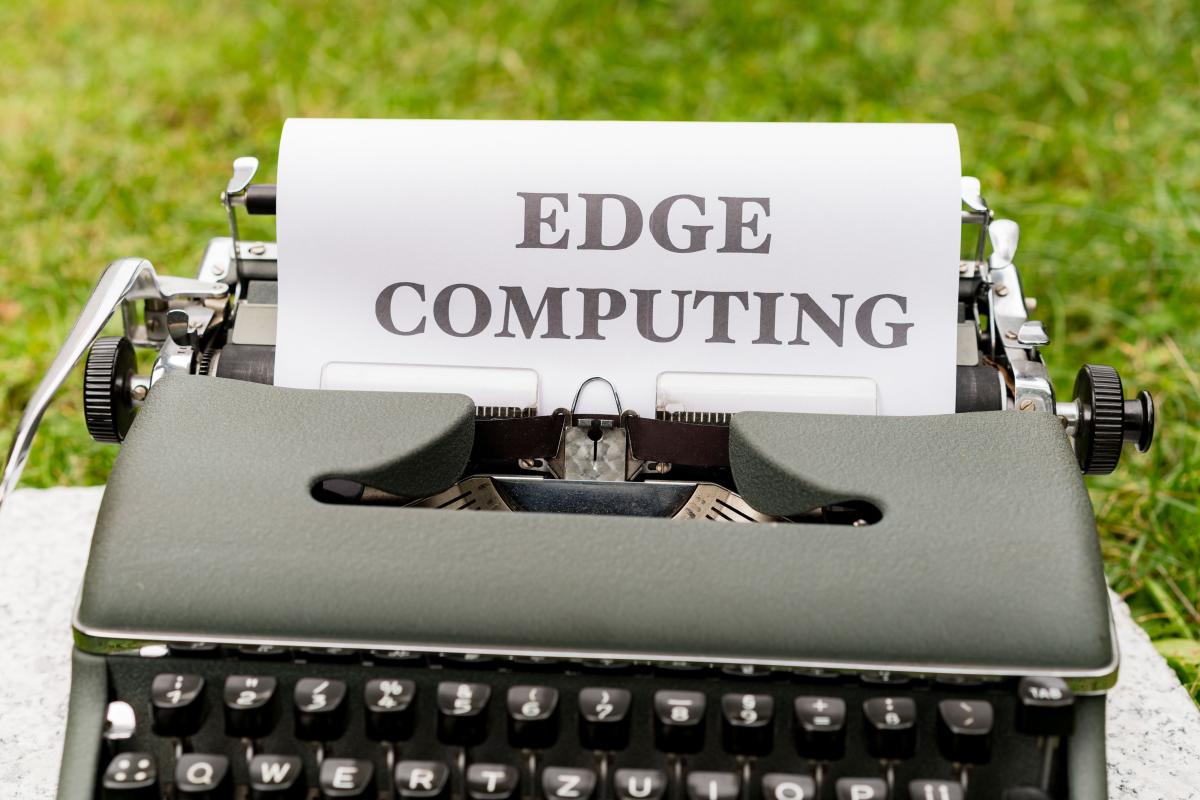 Edge Computing vs Cloud Computing: Which Is the Future?